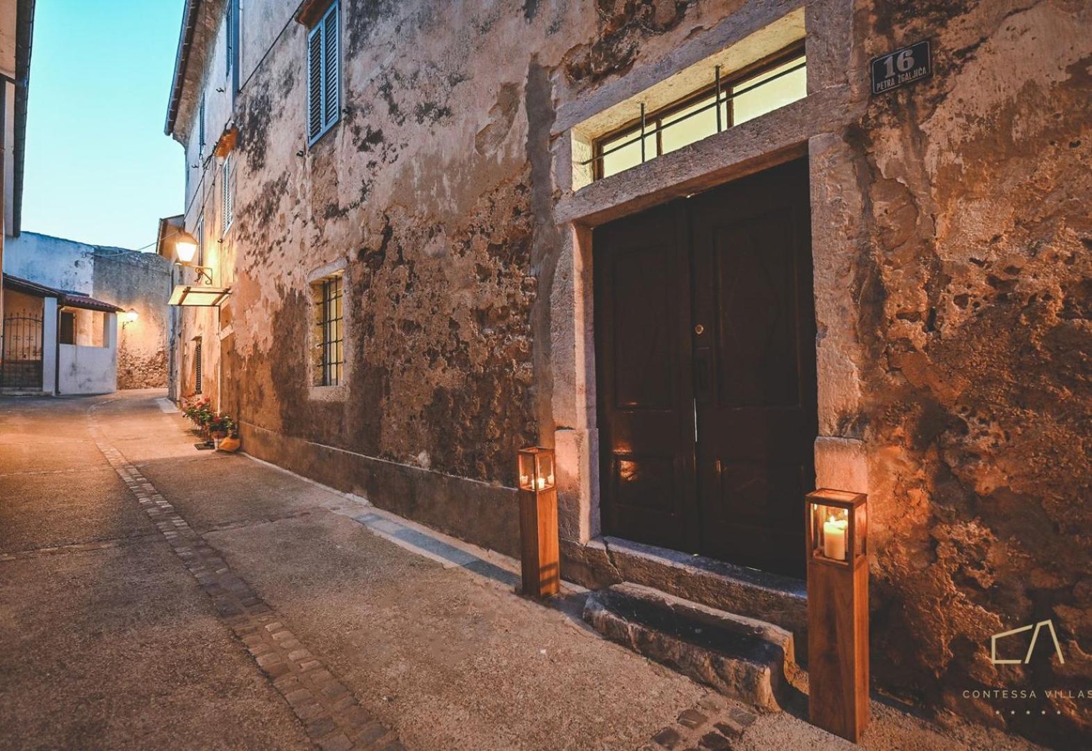 Galija Luxury Suites Krk Town Exterior photo
